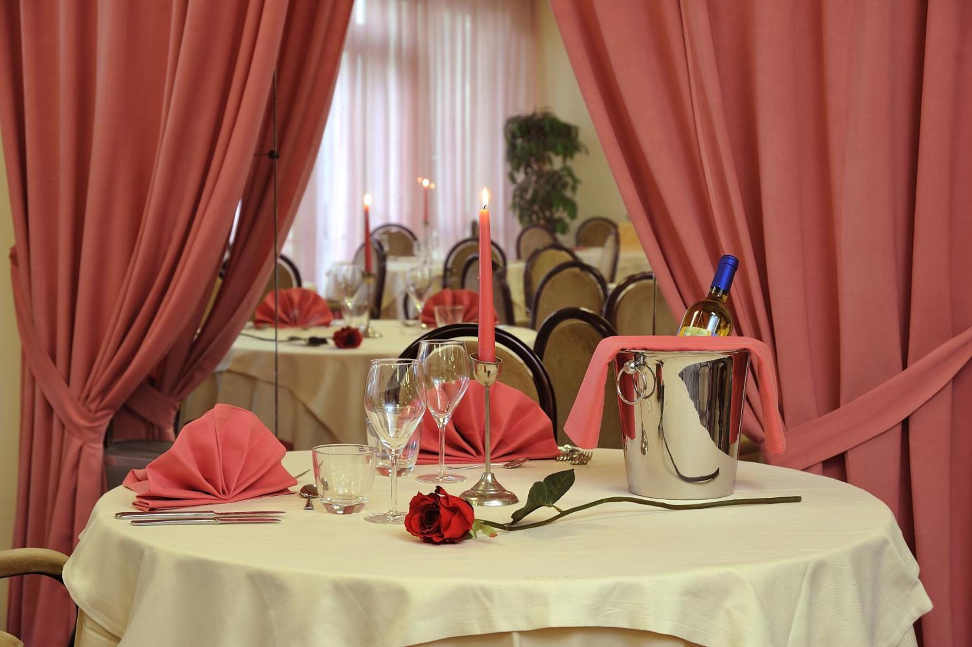 Hotel Vittoria Riccione Extérieur photo
