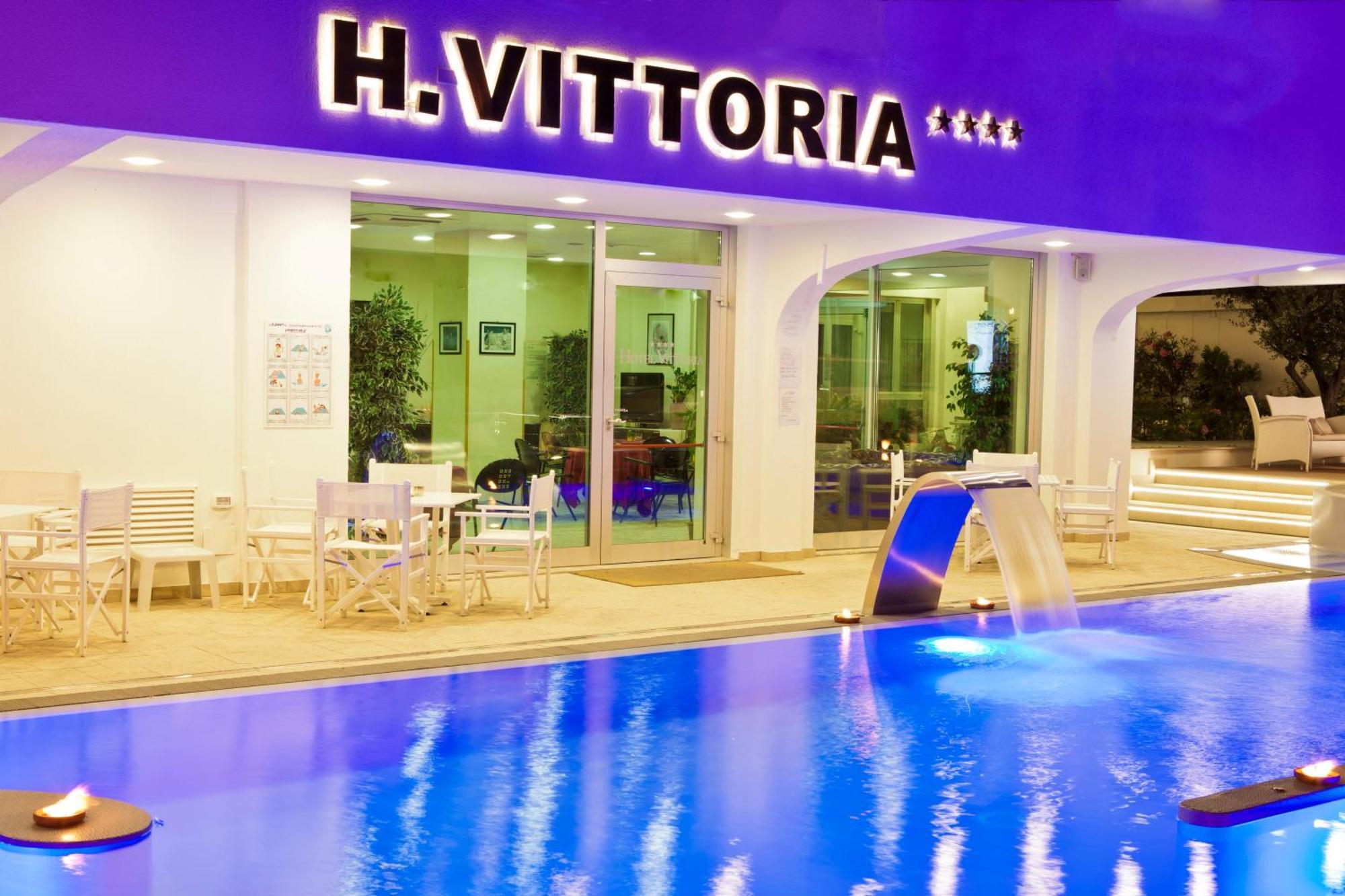 Hotel Vittoria Riccione Extérieur photo