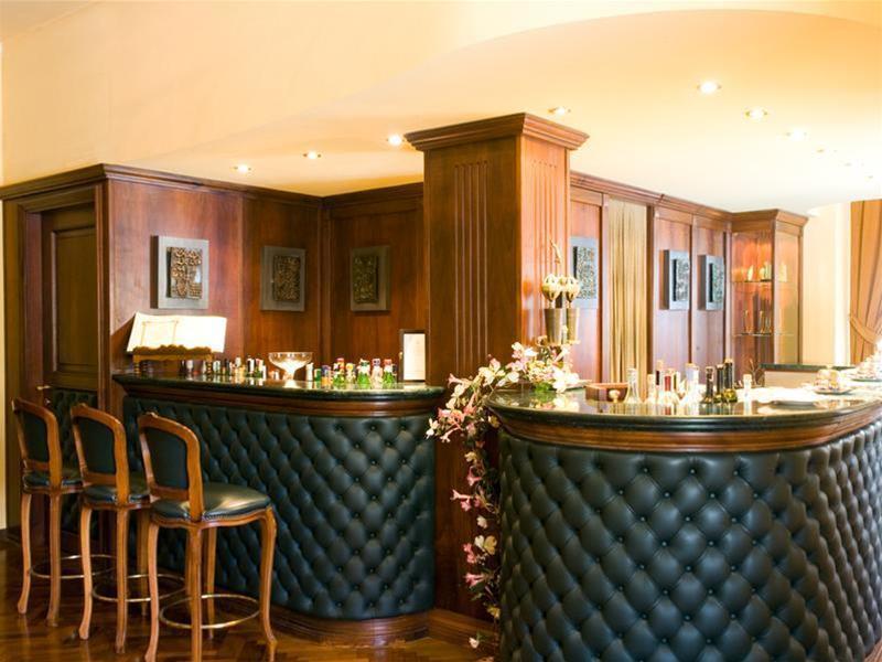 Hotel Vittoria Riccione Extérieur photo